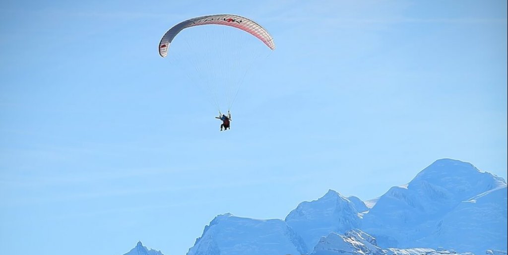 Paragliding Les Gets winter