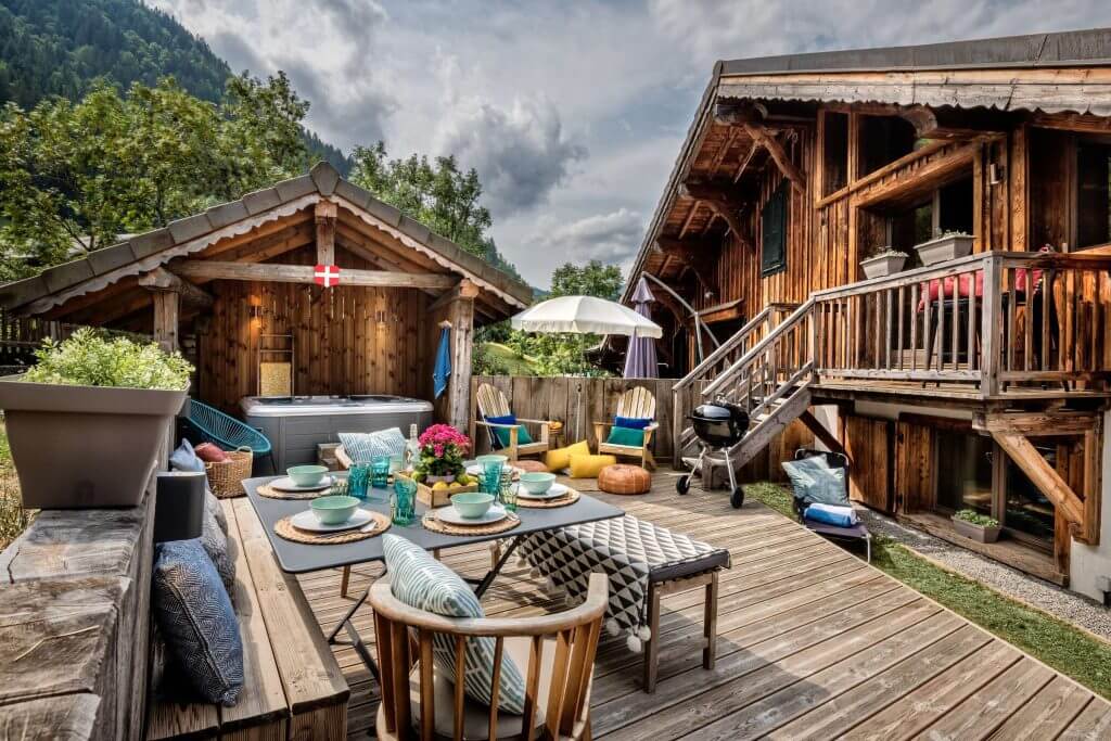 Chalet Vesper in Morzine outdoor space