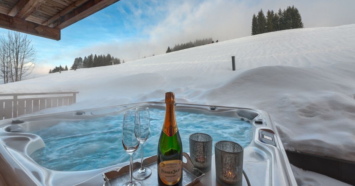 Holidays with hot tubs