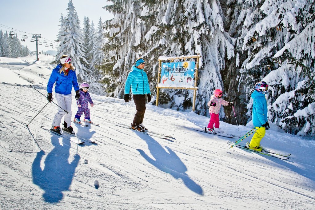 Family skiing in Morzine