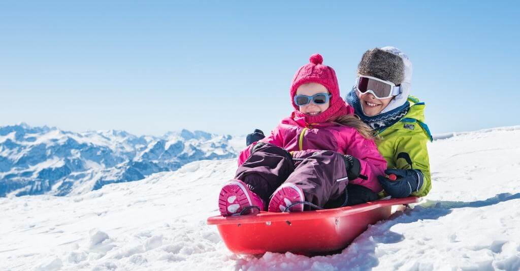 la luge - les choses à faire dans les gets pendant l'hiver