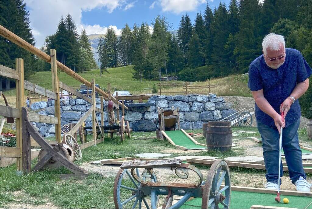 Mines dor Crazy Golf Morzine